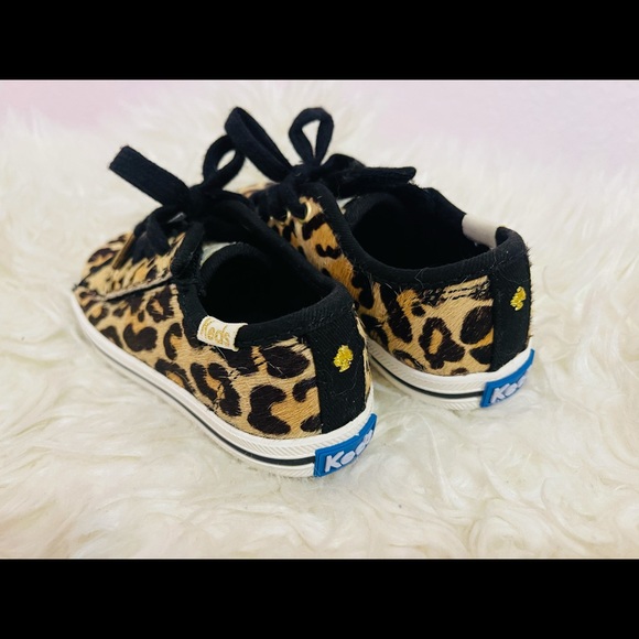 Shoes - Picture 2 of 5